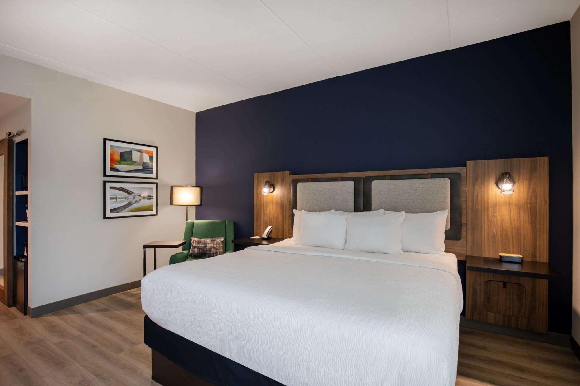 La Quinta Inn & Suites By Wyndham Chattanooga Downtown/South エクステリア 写真
