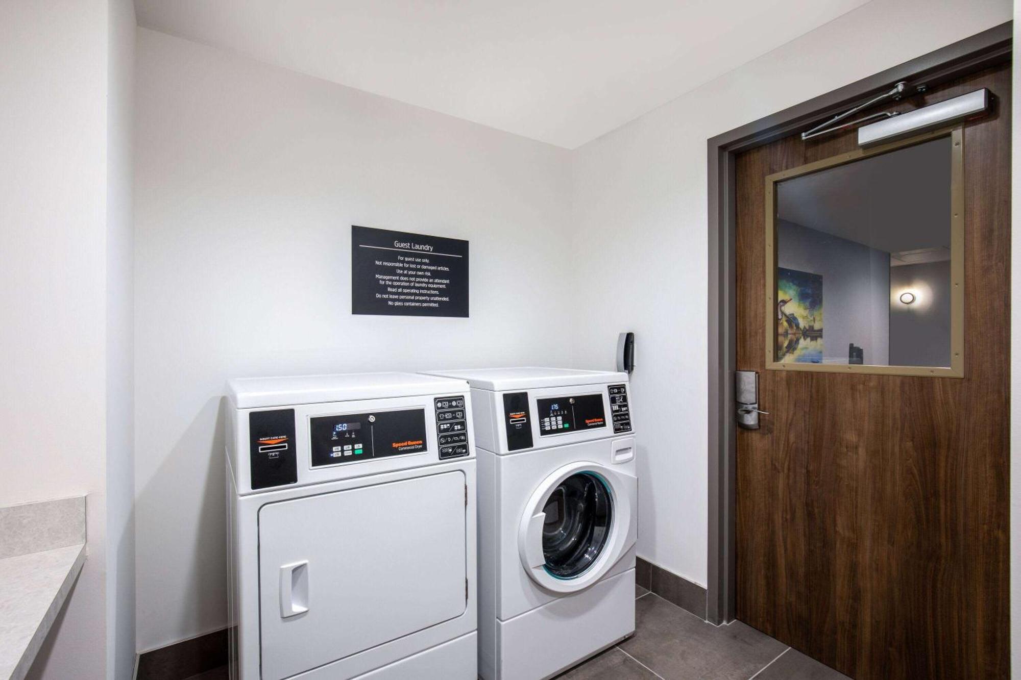 La Quinta Inn & Suites By Wyndham Chattanooga Downtown/South エクステリア 写真
