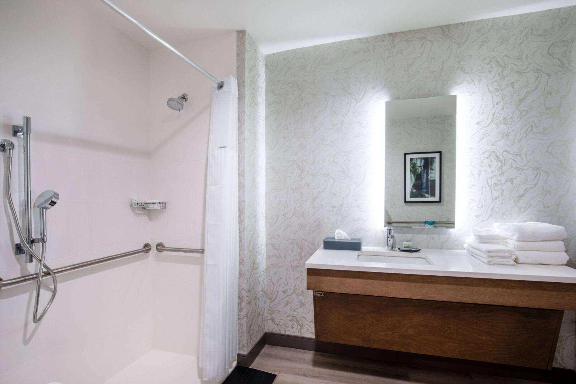 La Quinta Inn & Suites By Wyndham Chattanooga Downtown/South エクステリア 写真