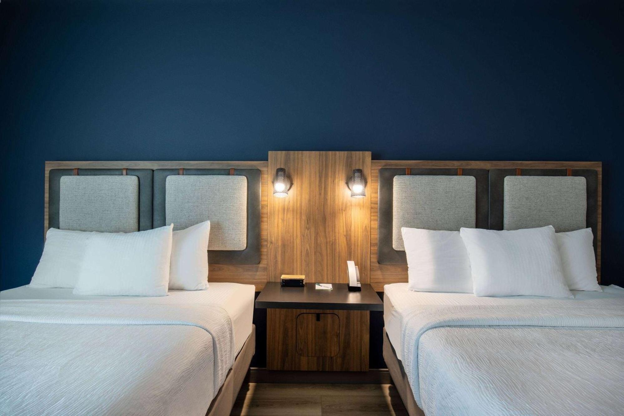 La Quinta Inn & Suites By Wyndham Chattanooga Downtown/South エクステリア 写真